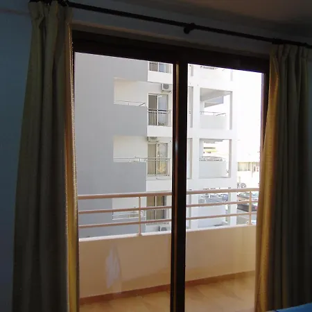Apartamento Ithaki Phinikoudes No. 107 *