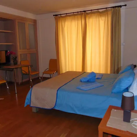 Apartamento Ithaki Phinikoudes No. 107 *