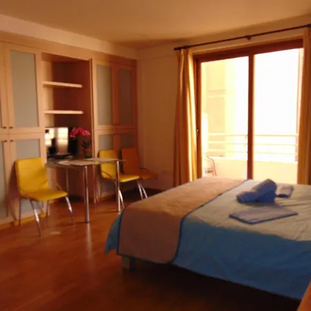 Apartment Ithaki Phinikoudes No. 107