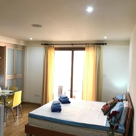 Apartment Ithaki Phinikoudes No. 107 *