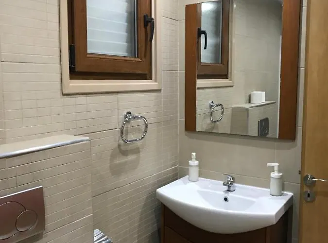 Ithaki Phinikoudes No. 107 アパート